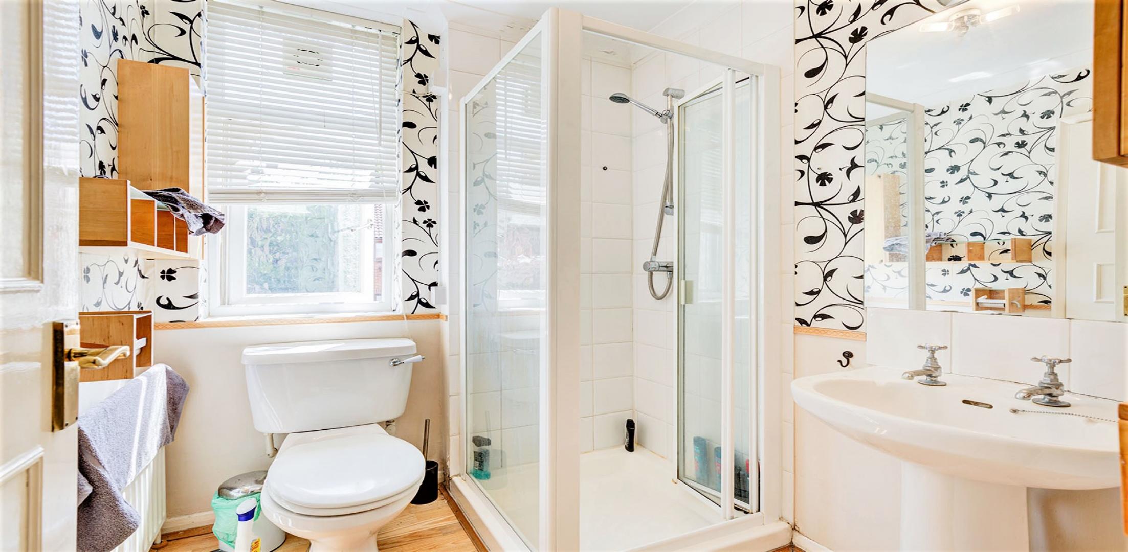 			LET, 4 Bedroom, 1 bath, 1 reception Flat			 Menelik Road, WEST HAMPSTEAD